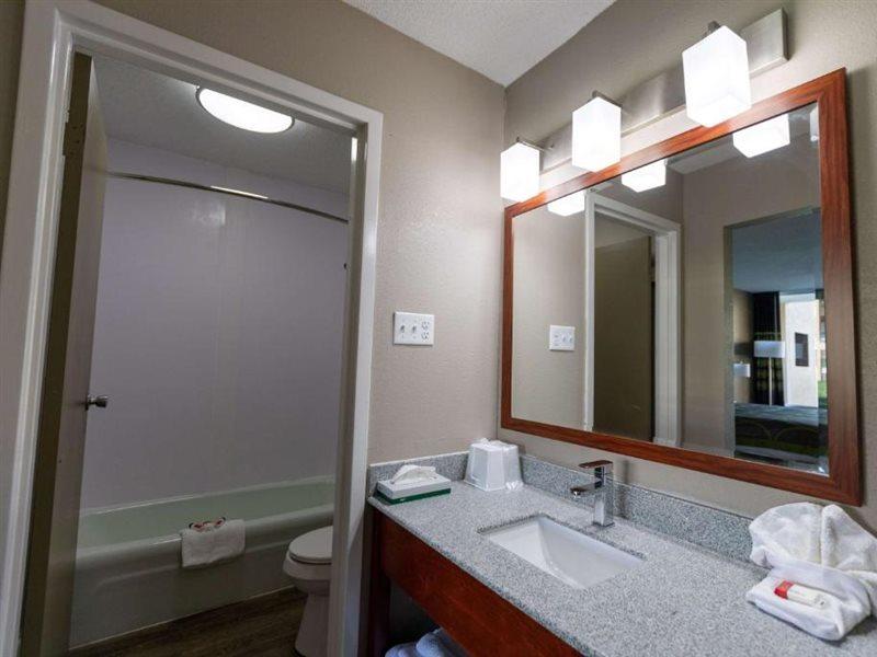 Super 8 By Wyndham Goldsboro Motel Eksteriør bilde