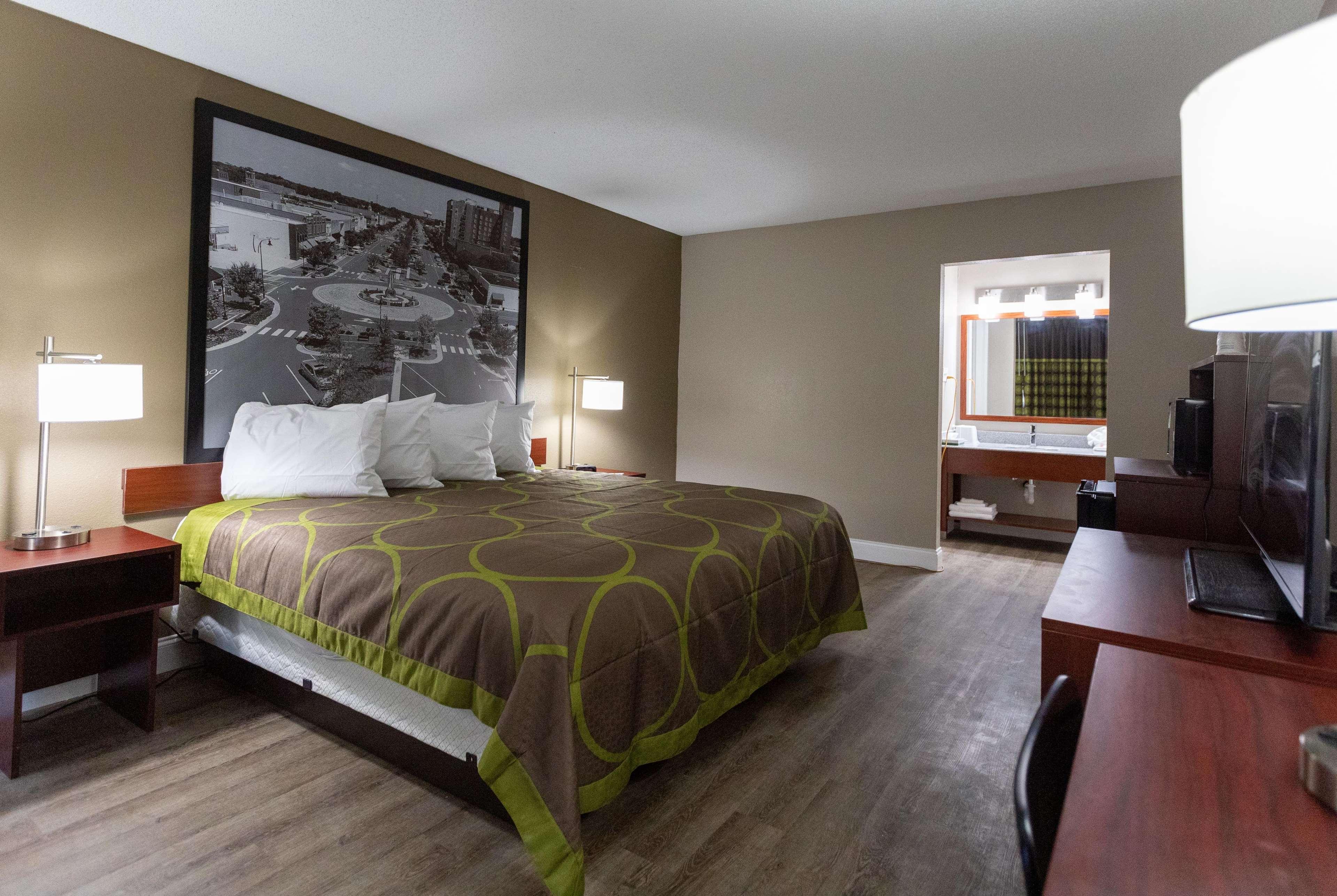 Super 8 By Wyndham Goldsboro Motel Eksteriør bilde