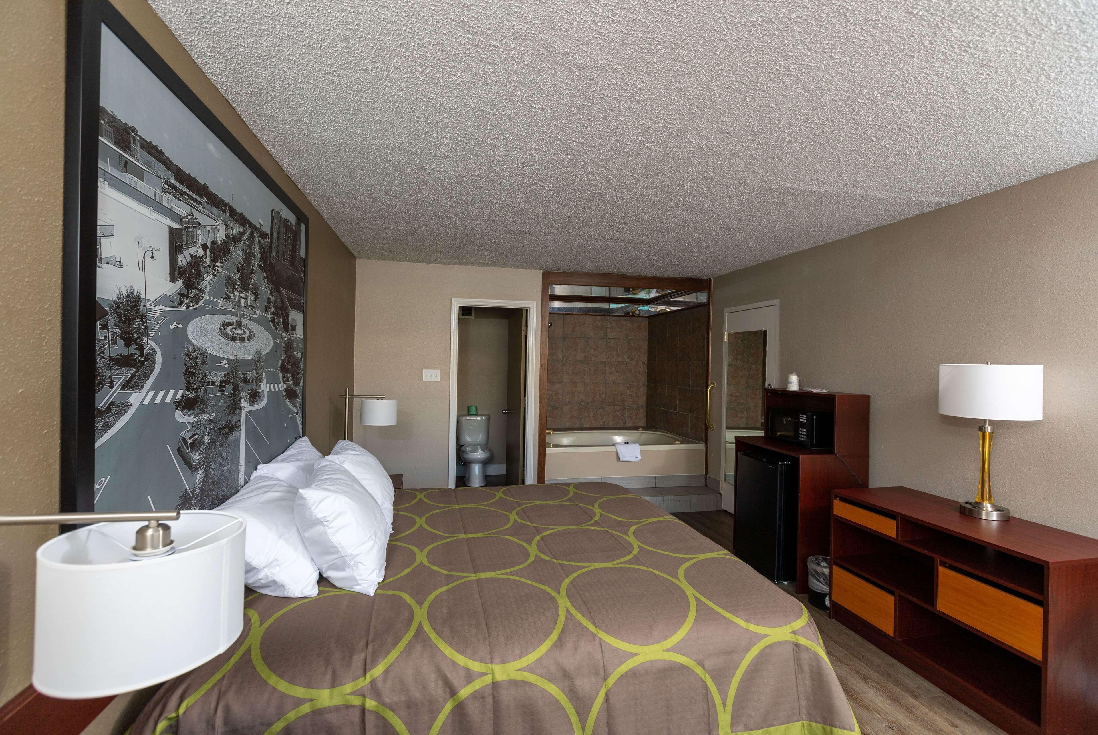 Super 8 By Wyndham Goldsboro Motel Eksteriør bilde