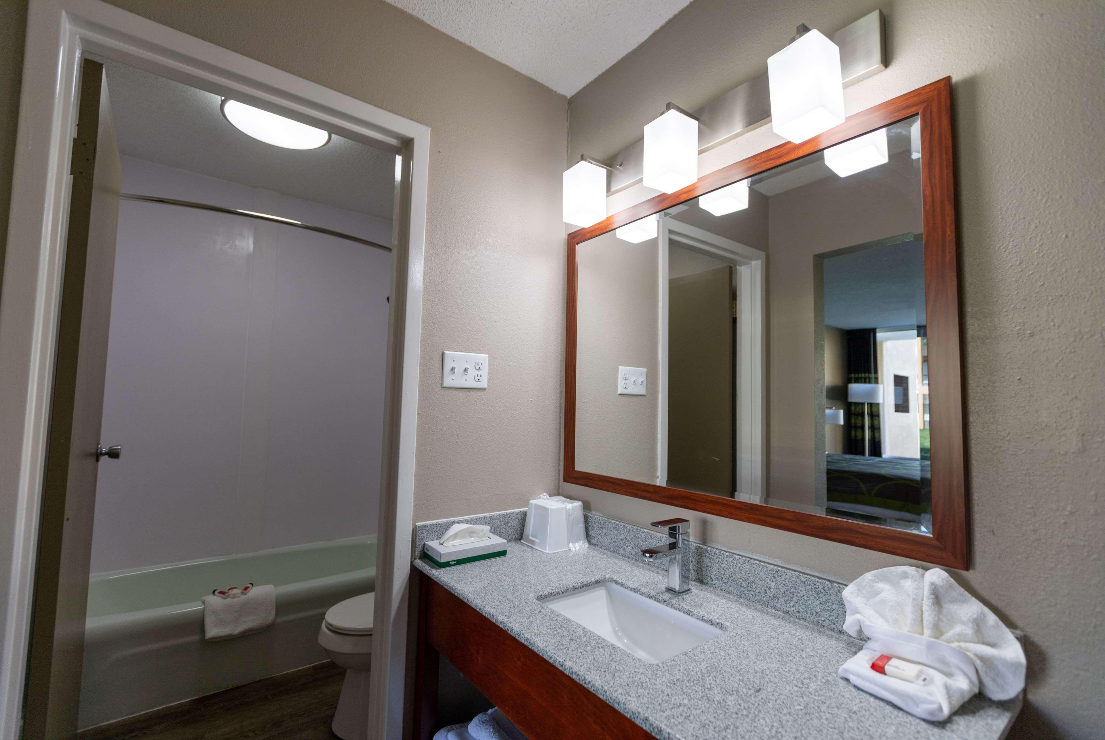 Super 8 By Wyndham Goldsboro Motel Eksteriør bilde