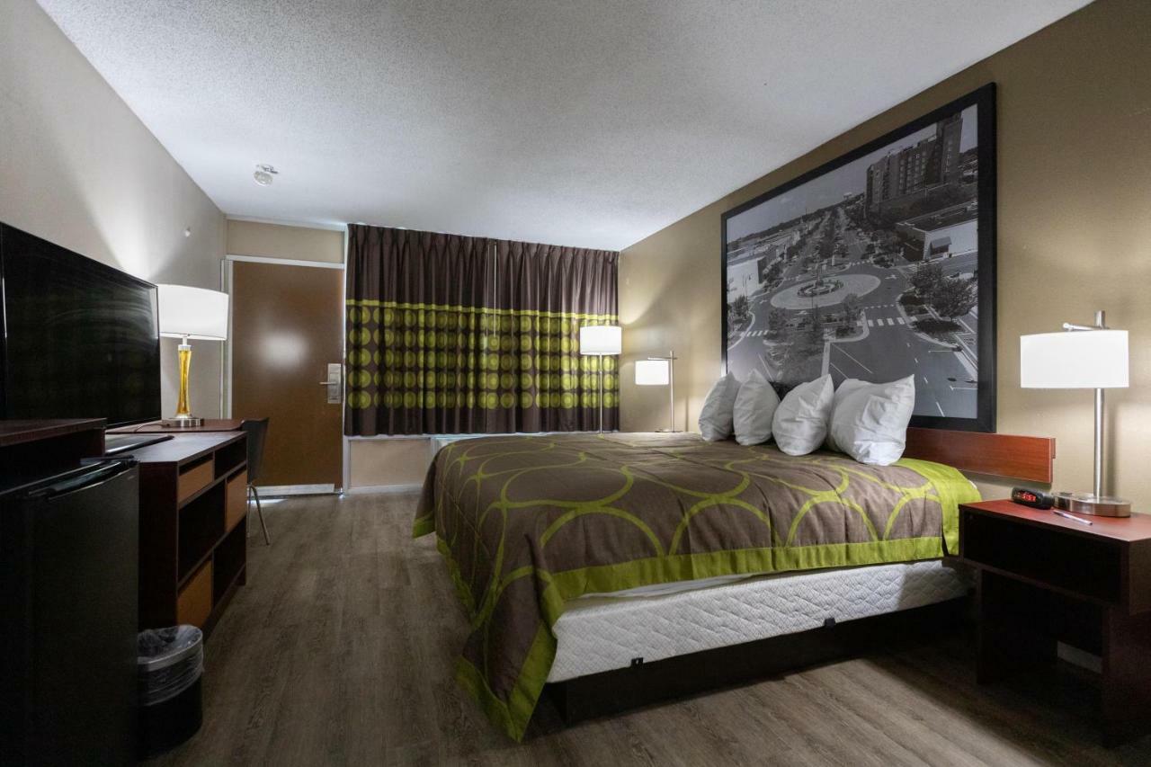 Super 8 By Wyndham Goldsboro Motel Eksteriør bilde